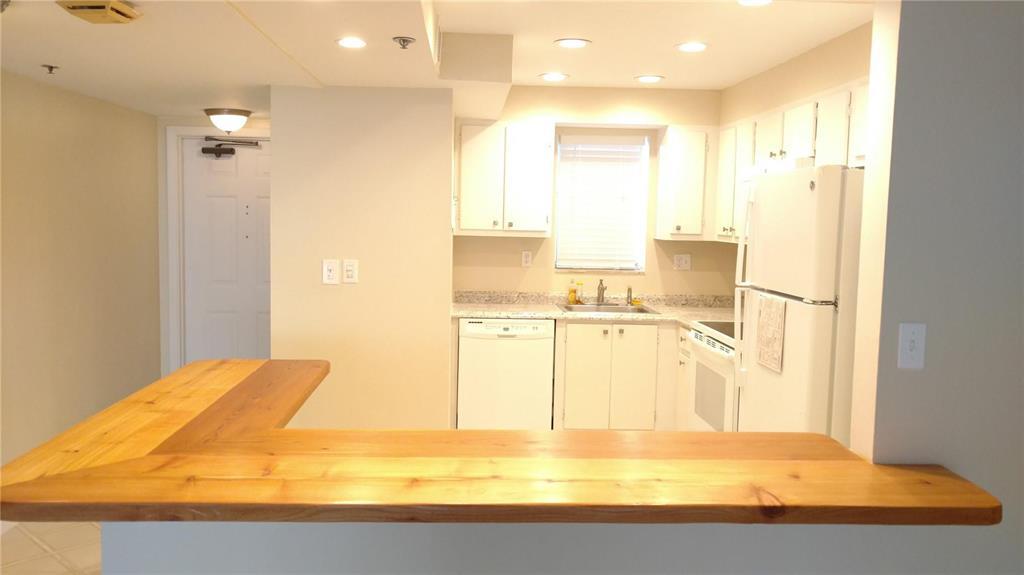 Photo of 3100 W ROLLING HILLS Circle #502, Davie, FL 33328 (MLS # B26075023)