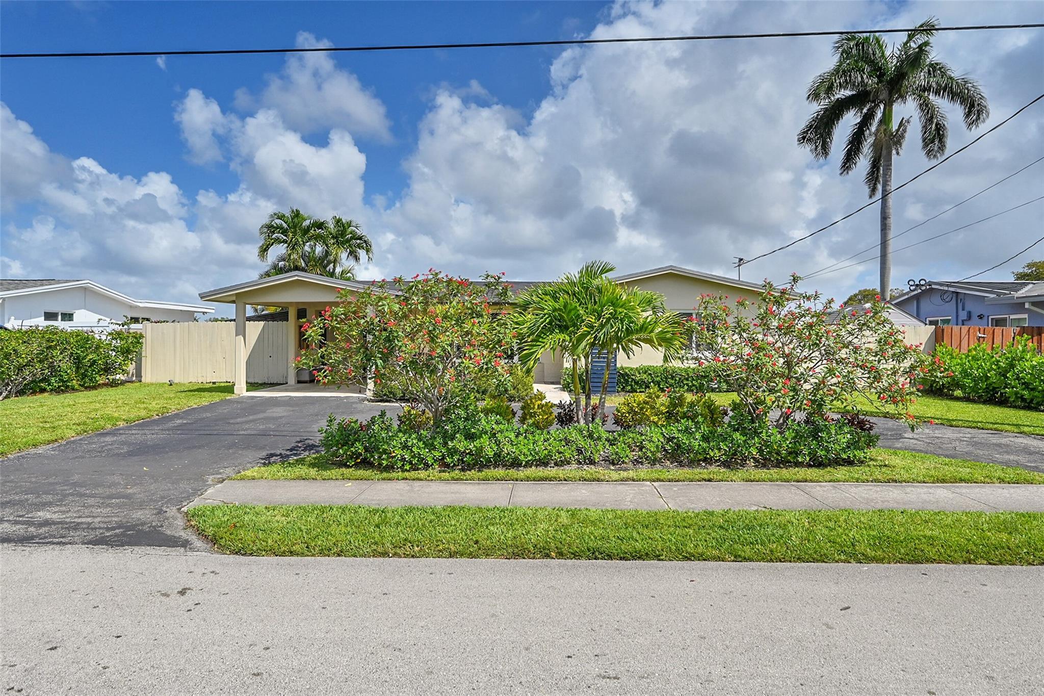 1717 NW 39 St