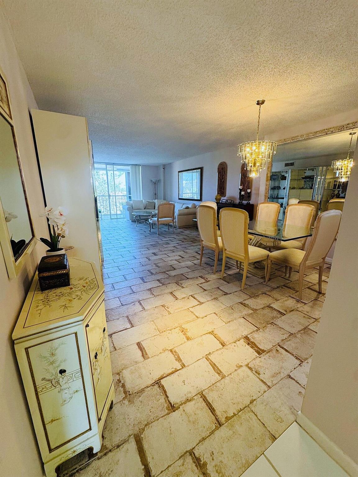 FAIRWAY CLUB COND B, D, O - Residential Lease