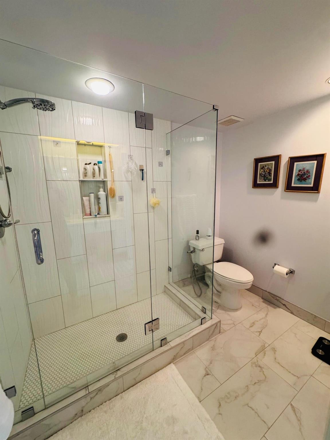 FAIRWAY CLUB COND B, D, O - Residential Lease