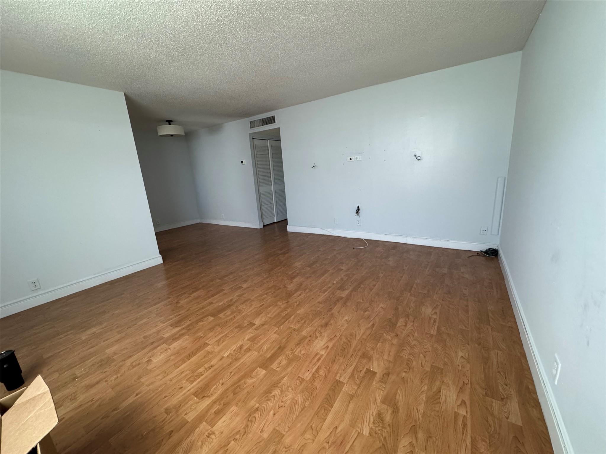 2860 NE 14th Street Cswy 405 D
