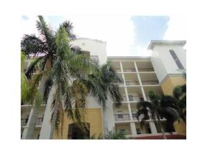 Great 2 bedroom 2 bath condo in Central Boca. Impact Glass, secure building with a pretty pool.The unit shows like a model and is also available fully furnished. Beautiful condo, just bring your toothbrush.