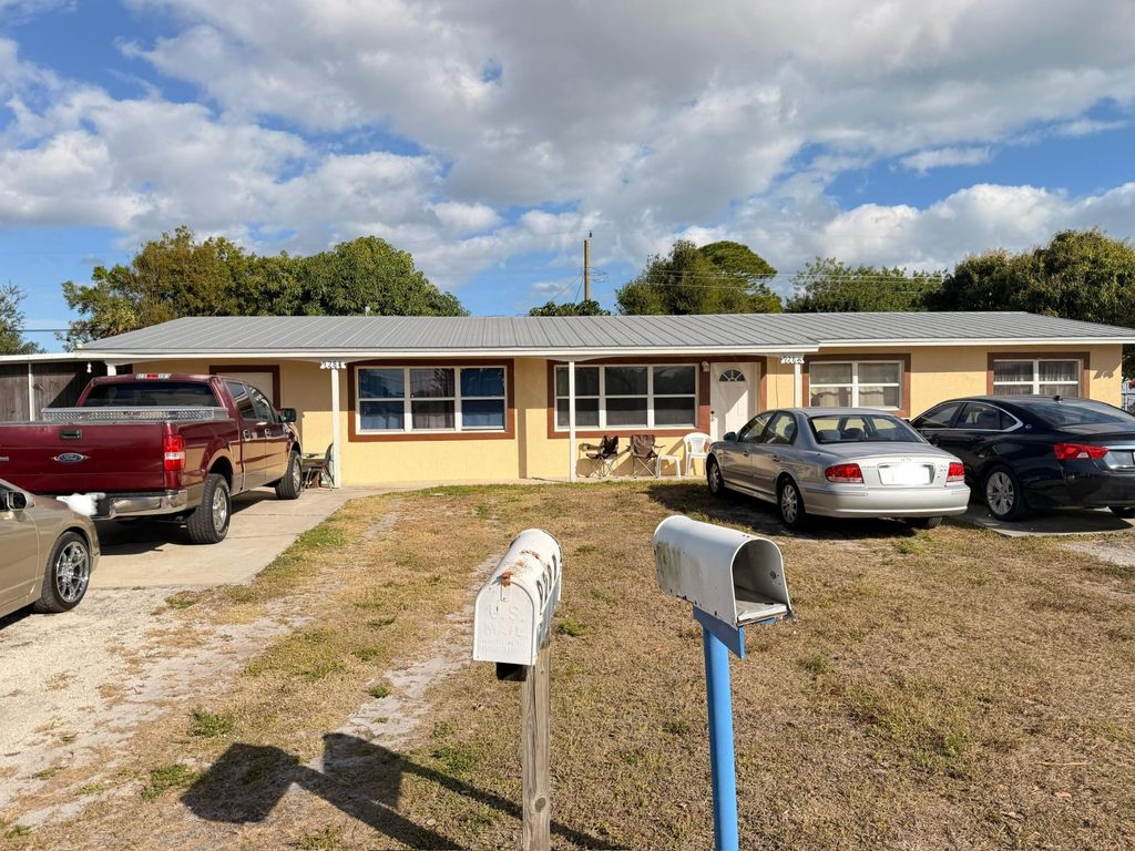 Photo of 928 Fra Mar Place, Fort Pierce, FL 34982 (MLS # R11166823)
