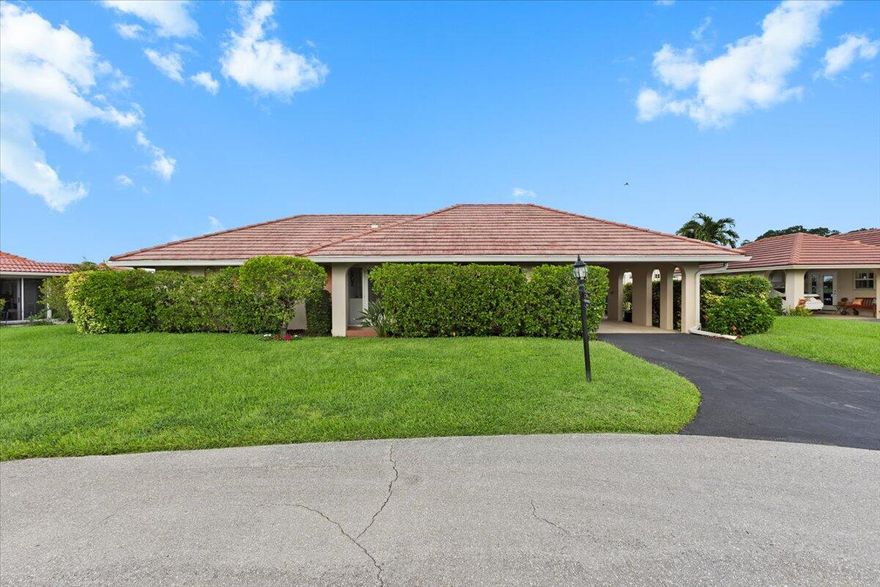 WATERFRONT!  Directly on the Lake . Bird Sanctuary. Home features 3 true bedrooms, LR,  DR, Versatile  Den , Eat in Kitchen. Large  Florida room offering Waterfront views. All bathrooms are handicap accessible, including primary suite with roll in shower non slip flooring for safety All new kitchen appliances and a full laundry room .Outside a lush private patio.. Exotic birds. Experience the relaxed Atlantis lifestyle, suitable for all ages. Enjoy golf, dining, shopping and beaches. A rare opportunity All ages welcome