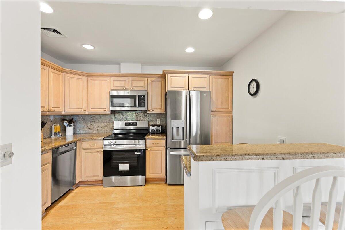 RIO VISTA VILLAS - Residential