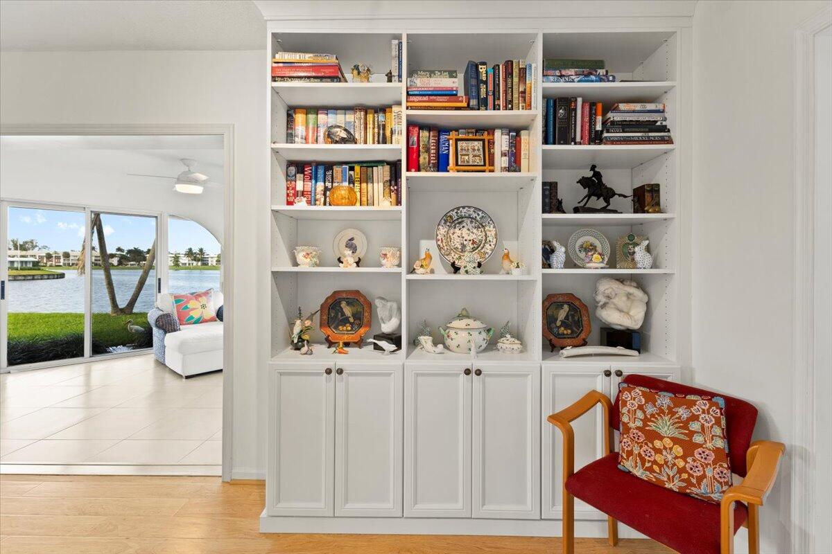 RIO VISTA VILLAS - Residential