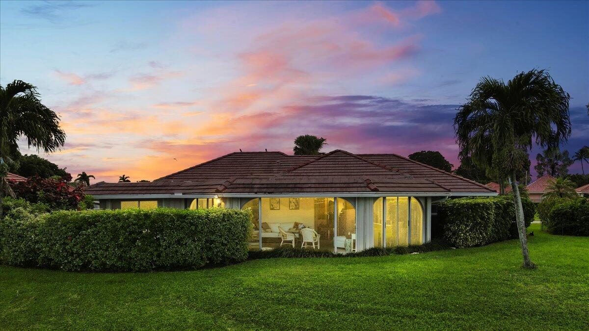 RIO VISTA VILLAS - Residential