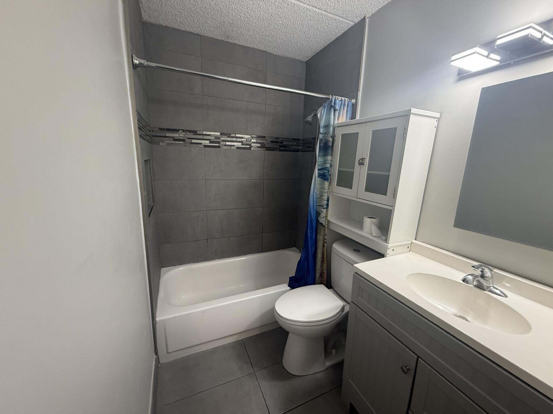 CANAL GROVES CONDO - Residential Lease