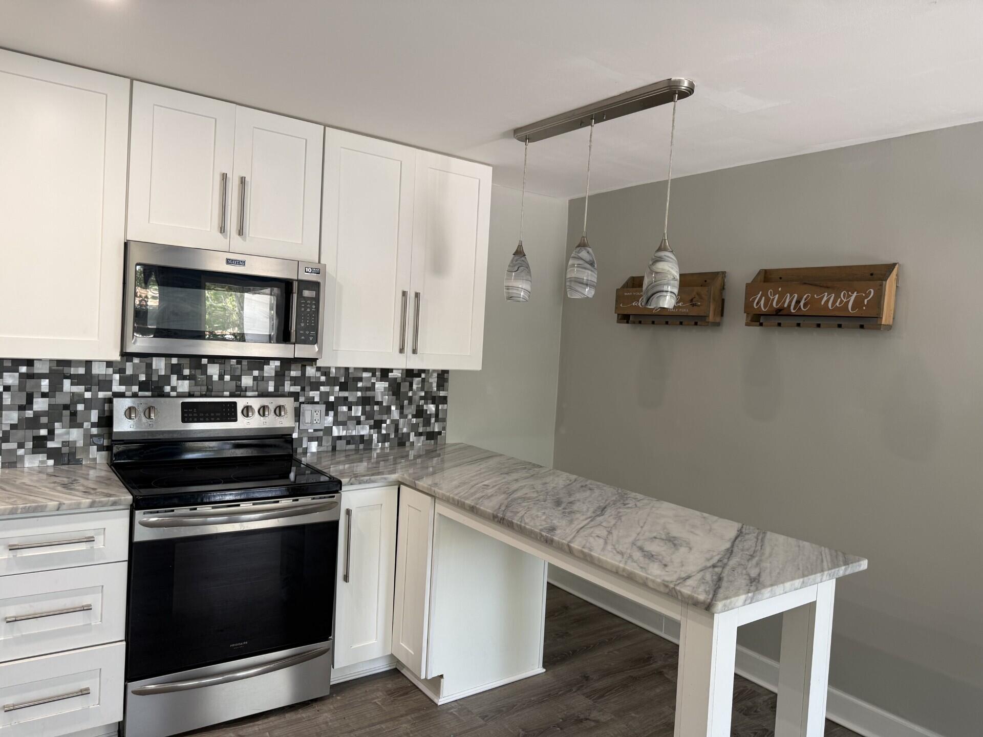 CANAL GROVES CONDO - Residential Lease
