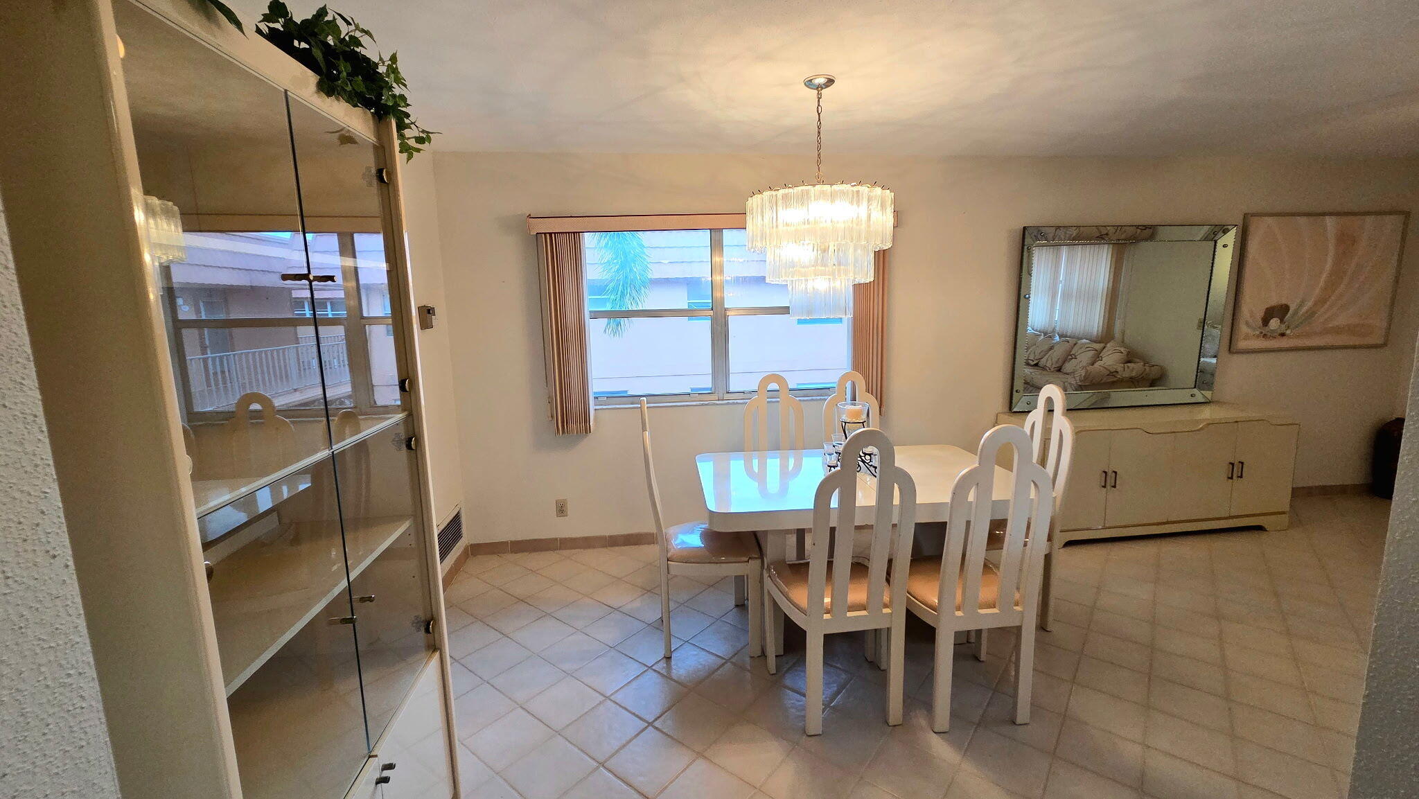 KINGS POINT SAXONY CONDOS - Residential