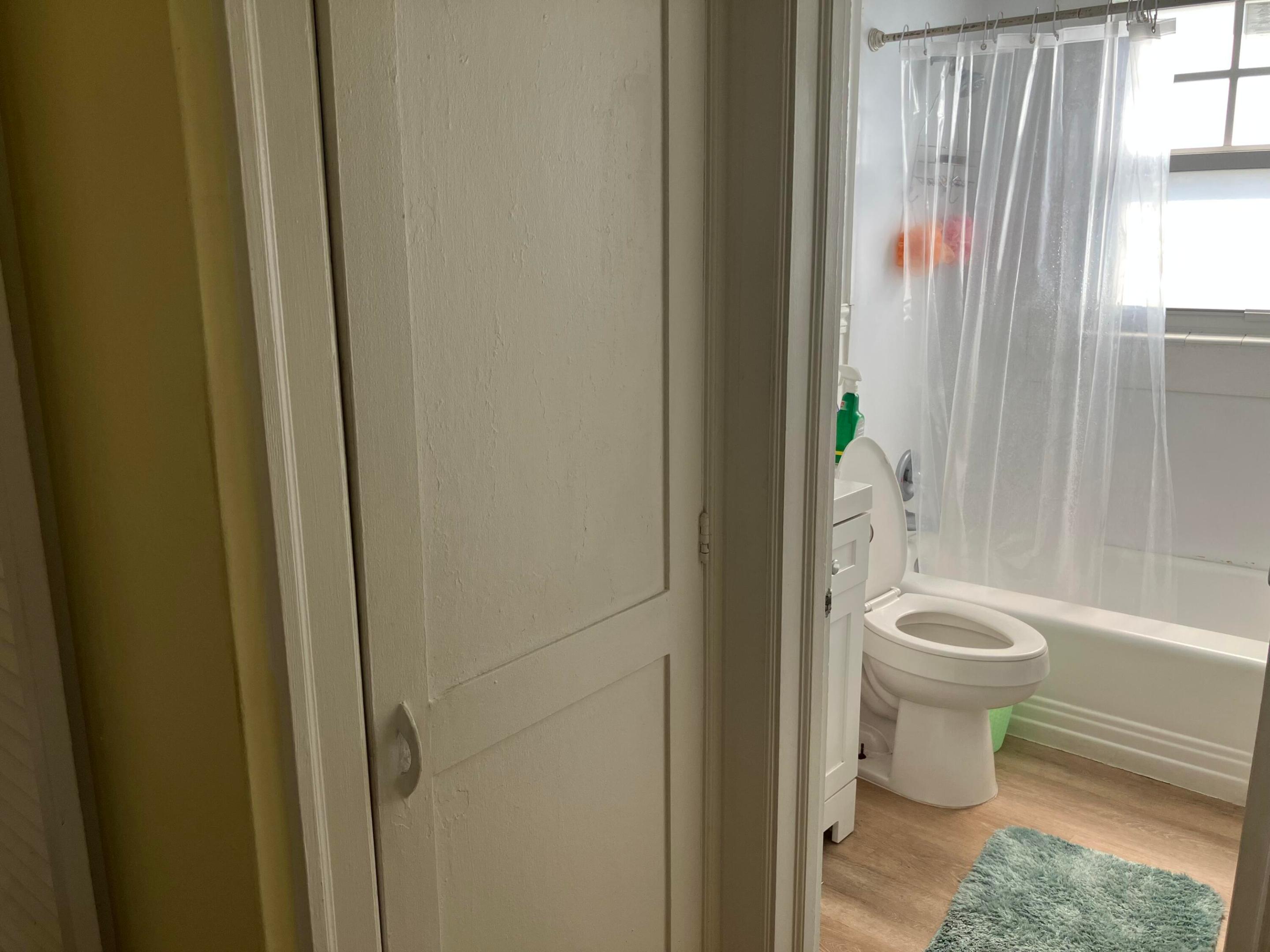 LAKE WORTH TOWN OF - Residential Lease