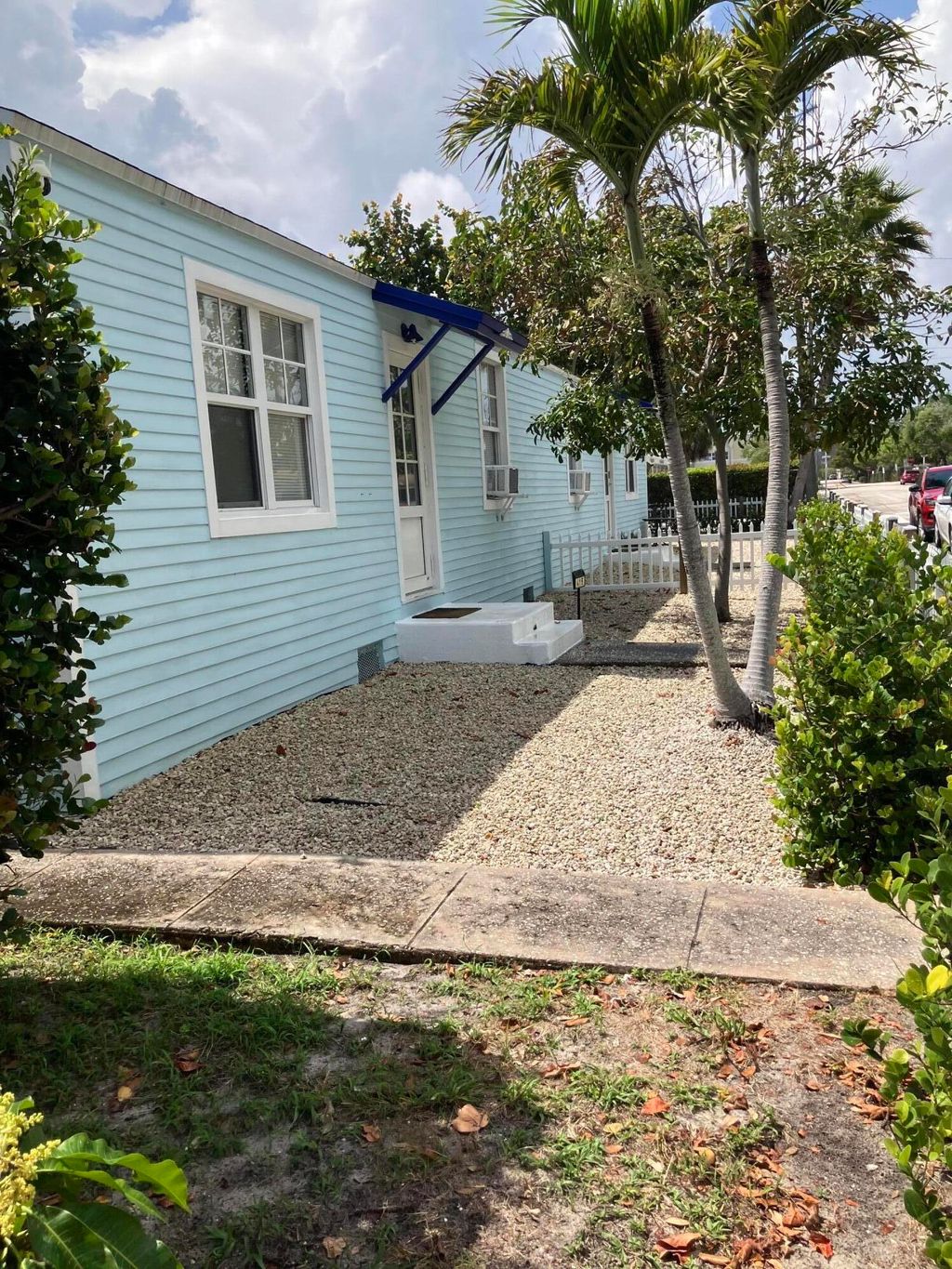 Photo of 415 N 9th Ave Avenue N, Lake Worth Beach, FL 33460 (MLS # B26007524)