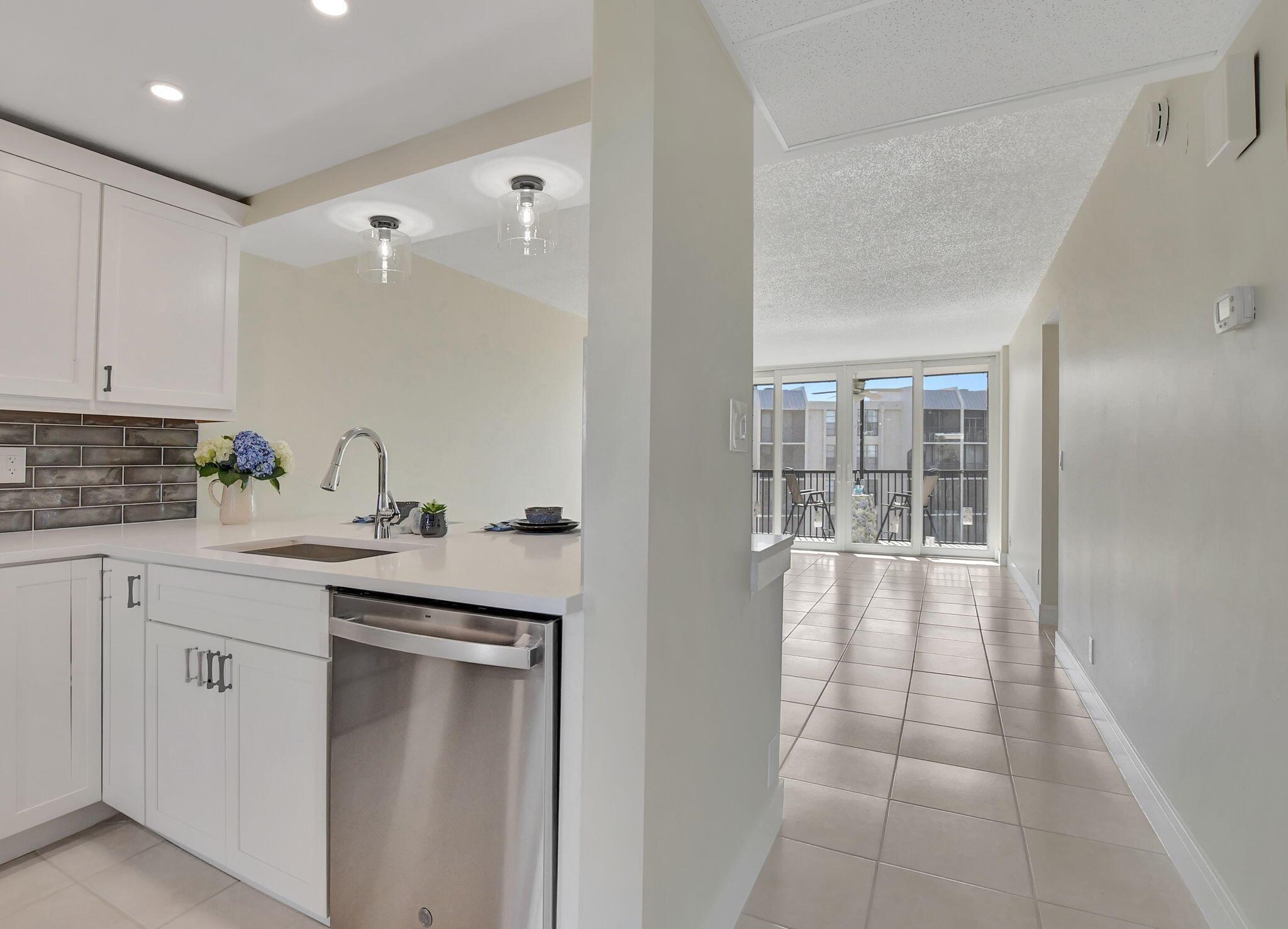 20 Royal Palm Way 505