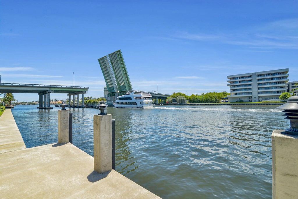 Photo of 1704 Del Haven Drive #38-B, Delray Beach, FL 33483 (MLS # R11073099)