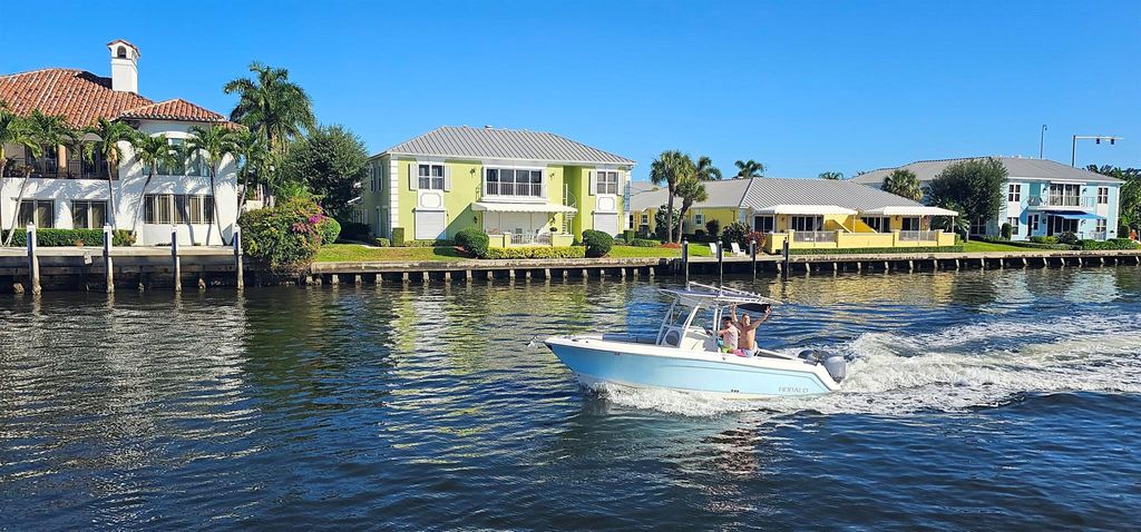 Photo of 1704 Del Haven Drive #38-B, Delray Beach, FL 33483 (MLS # R11073099)