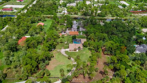 A home in Loxahatchee