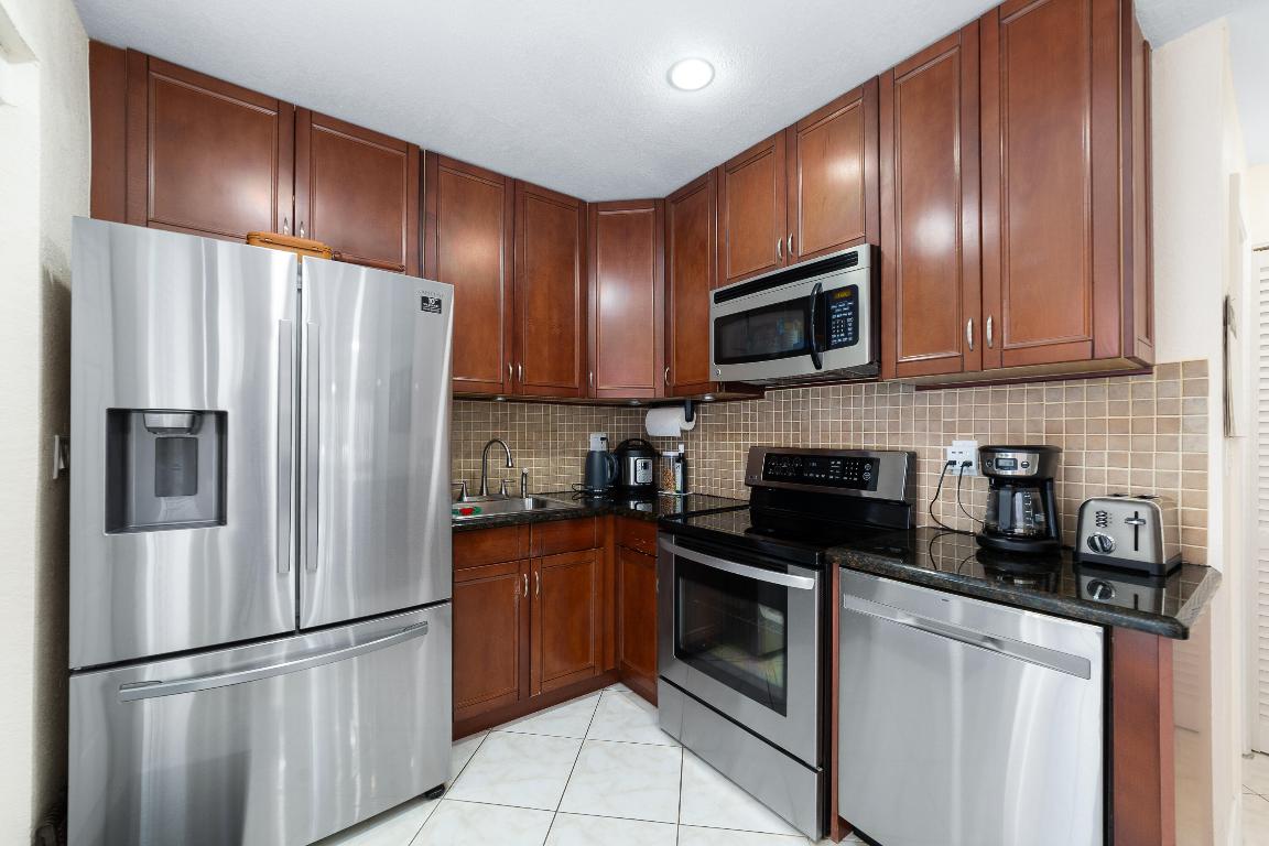 CORAL RIDGE LANDINGS CONDO - Residential