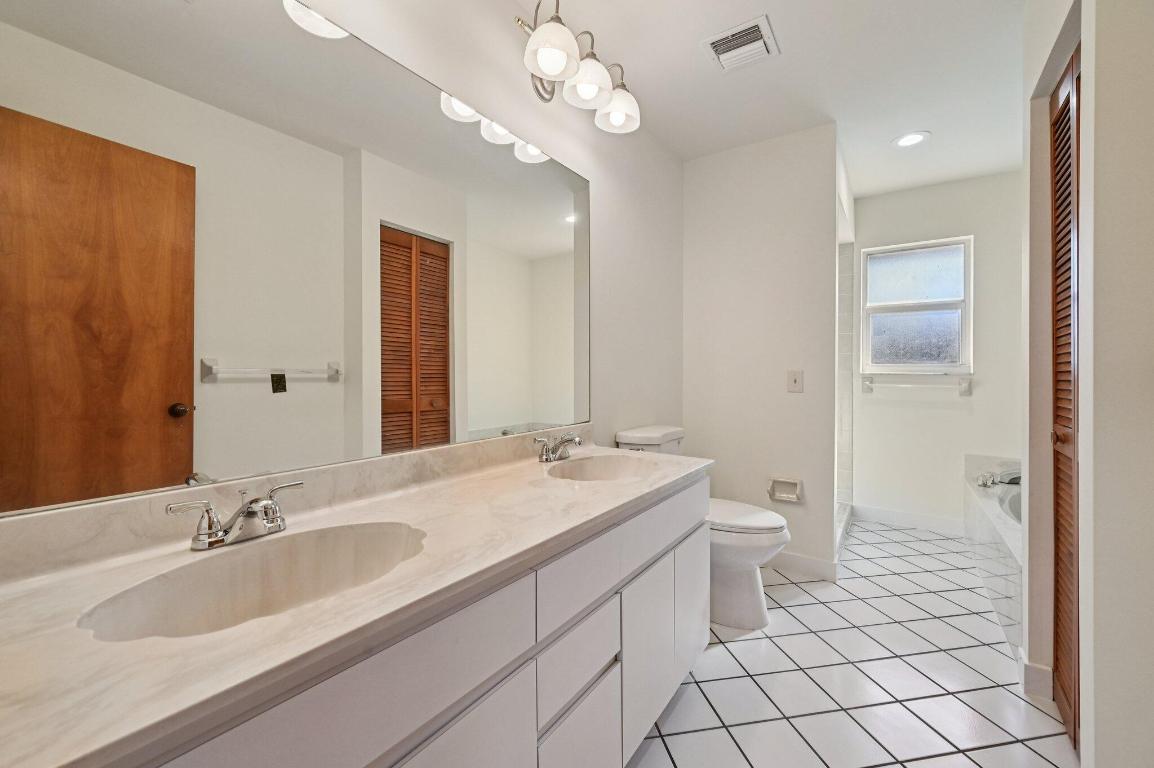 PINEWOOD GROVE OF WELLINGTON - Residential