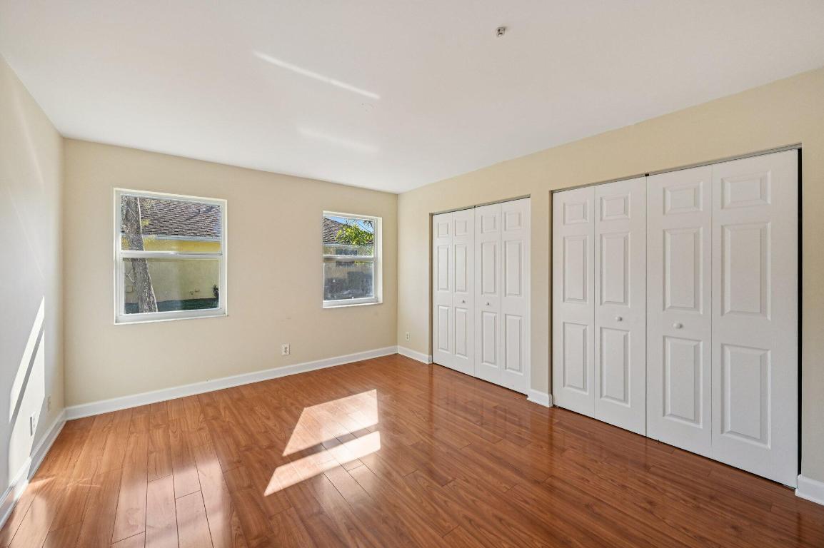 PINEWOOD GROVE OF WELLINGTON - Residential