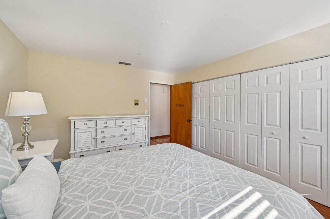 PINEWOOD GROVE OF WELLINGTON - Residential