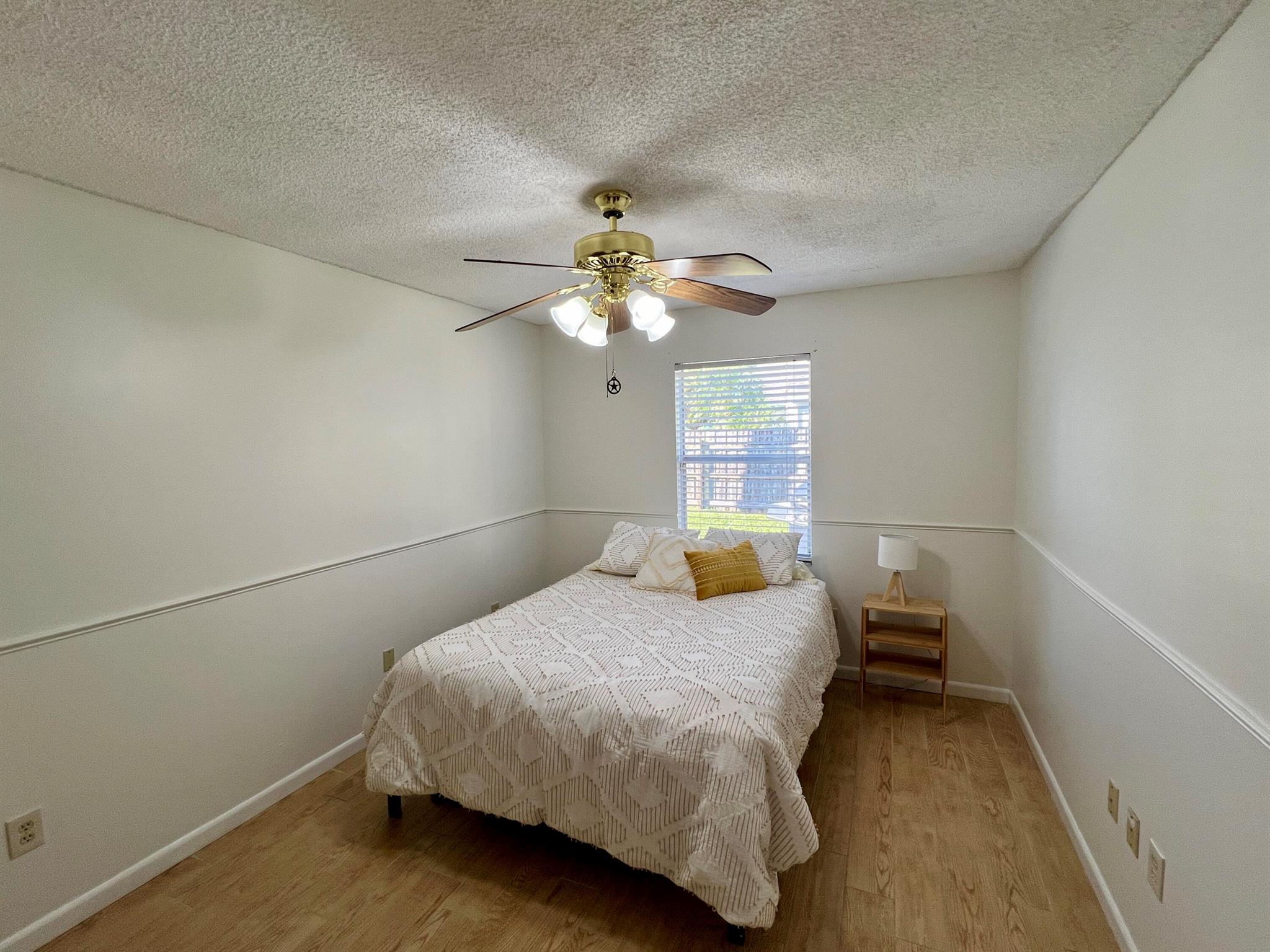 COUNTRYWOOD 2 - Residential Lease