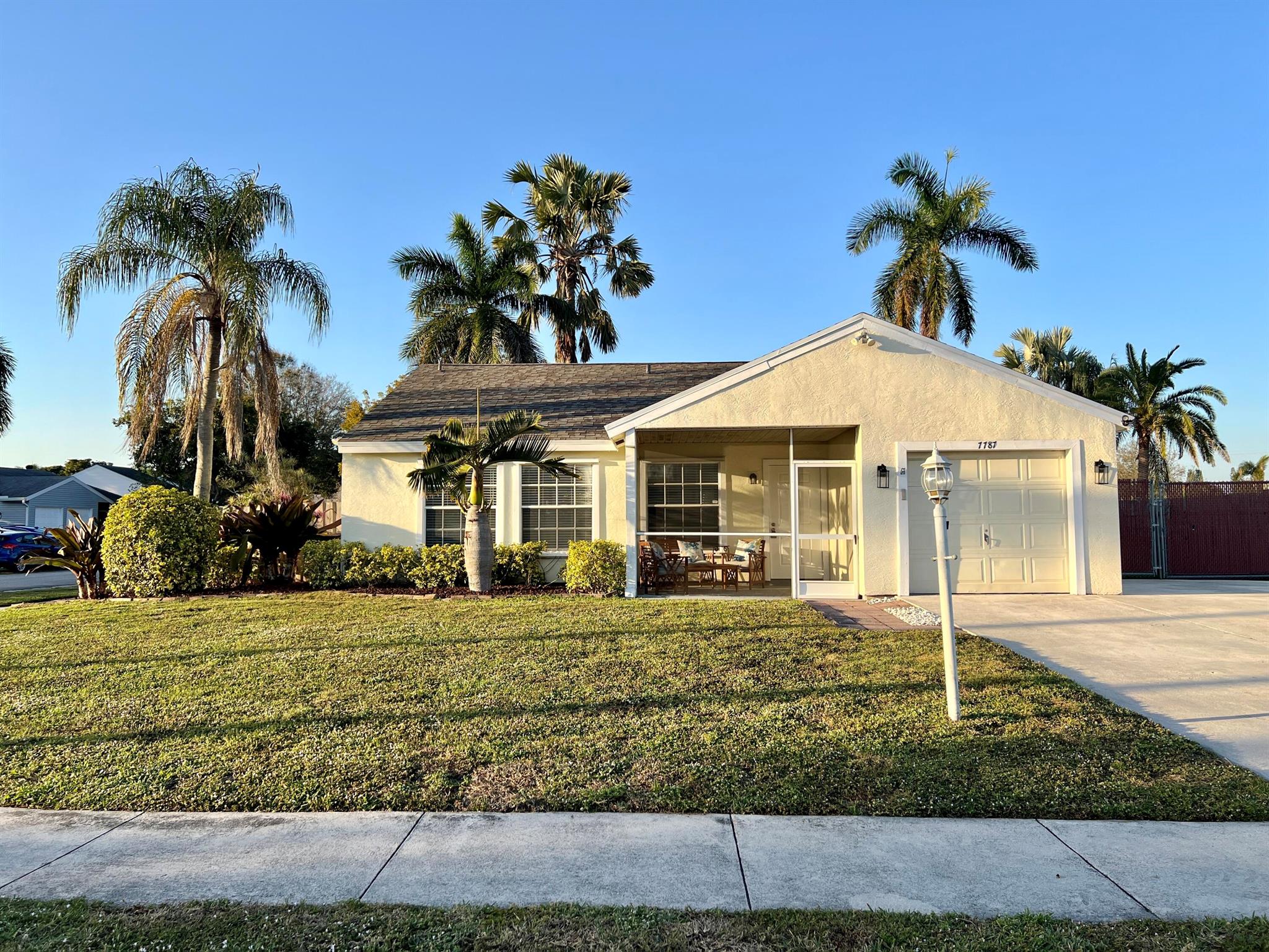 COUNTRYWOOD 2 - Residential Lease