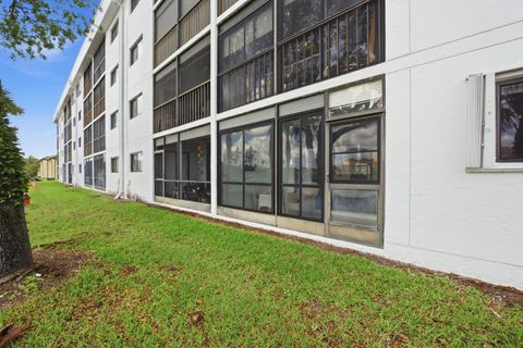 Tiny photo for 4725 Lucerne Lakes Blvd Boulevard E #110, Lake Worth, FL 33467 (MLS # B26001451)