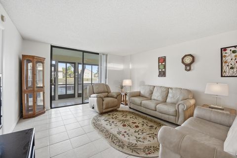 Tiny photo for 4725 Lucerne Lakes Blvd Boulevard E #110, Lake Worth, FL 33467 (MLS # B26001451)