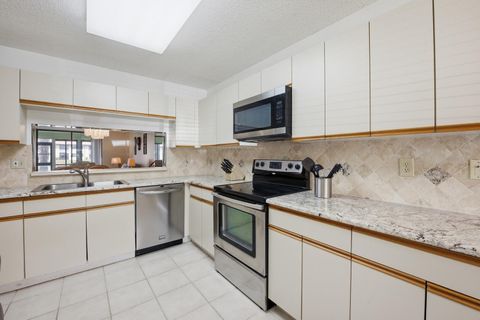 Tiny photo for 4725 Lucerne Lakes Blvd Boulevard E #110, Lake Worth, FL 33467 (MLS # B26001451)