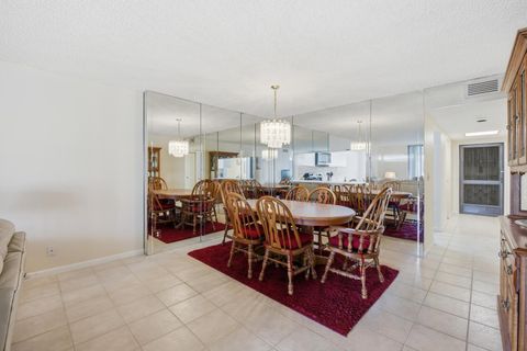 Tiny photo for 4725 Lucerne Lakes Blvd Boulevard E #110, Lake Worth, FL 33467 (MLS # B26001451)