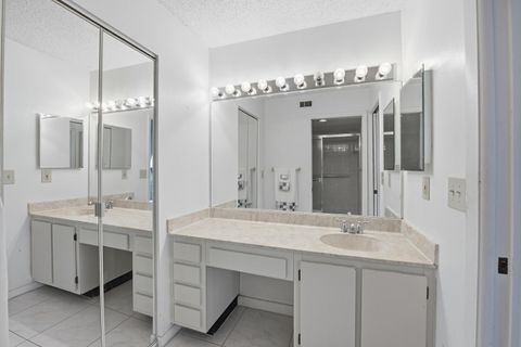 Tiny photo for 4725 Lucerne Lakes Blvd Boulevard E #110, Lake Worth, FL 33467 (MLS # B26001451)