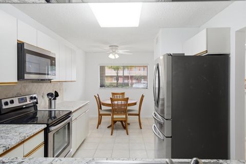 Tiny photo for 4725 Lucerne Lakes Blvd Boulevard E #110, Lake Worth, FL 33467 (MLS # B26001451)
