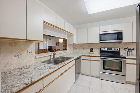 Tiny photo for 4725 Lucerne Lakes Blvd Boulevard E #110, Lake Worth, FL 33467 (MLS # B26001451)