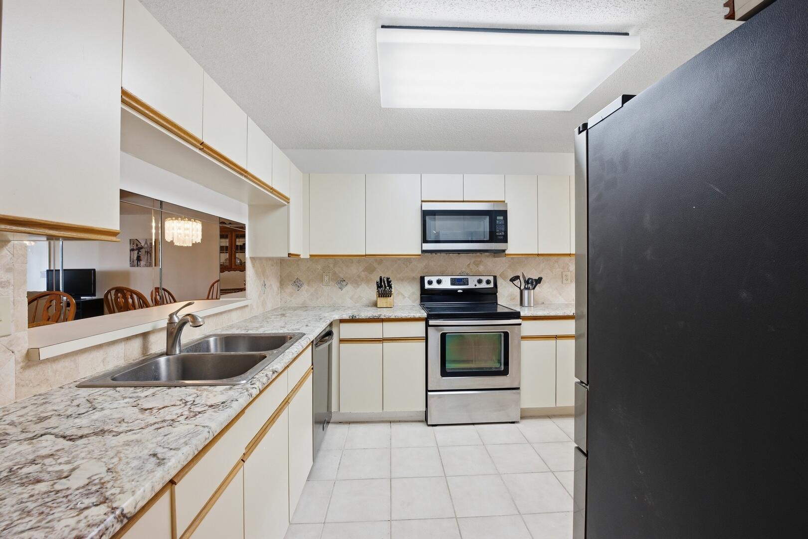 FAIRWAY CLUB CONDO - Residential