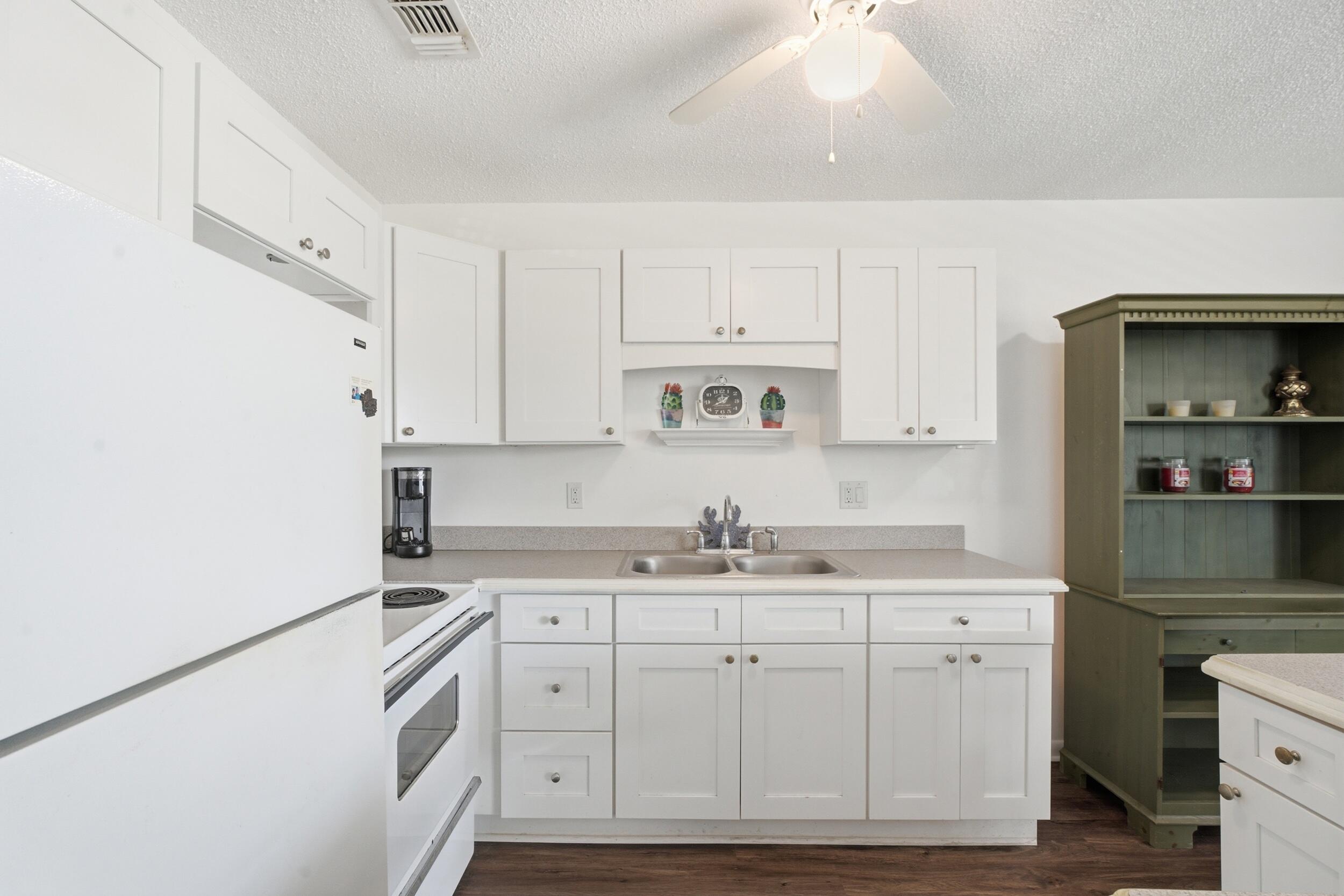 2929 SE OCEAN Boulevard K9