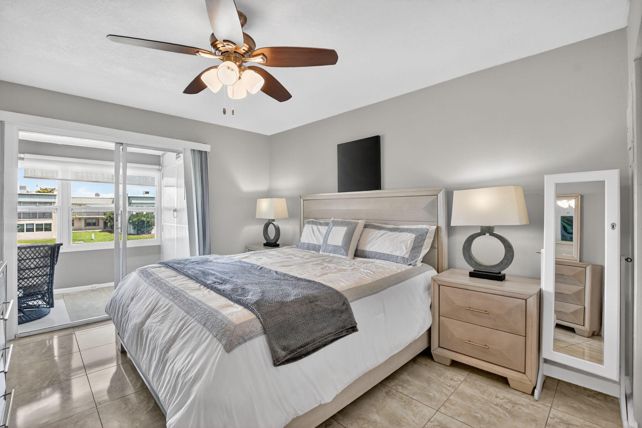 KINGS POINT MONACO CONDOS - Residential