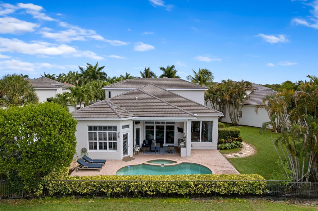 Photo of 357 Vizcaya Drive, Palm Beach Gardens, FL 33418 (MLS # B26040698)