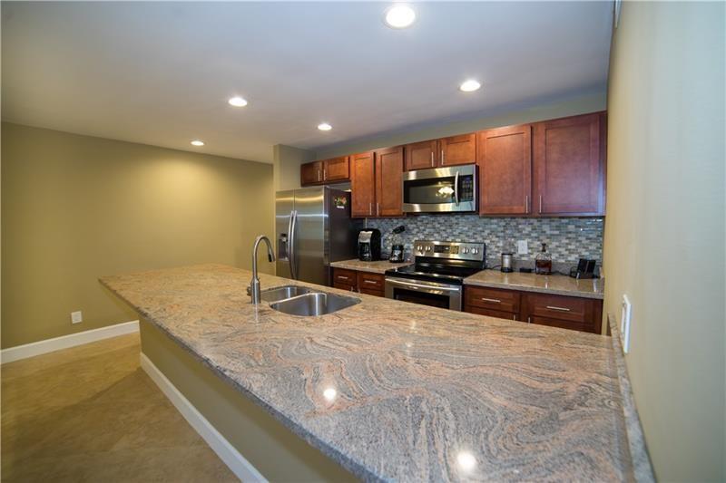 Embarcadero Condo - Residential Lease