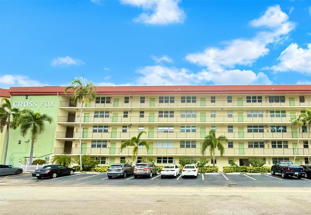 Photo of 5300 NE 24th Terrace #216c, Fort Lauderdale, FL 33308 (MLS # F10490634)