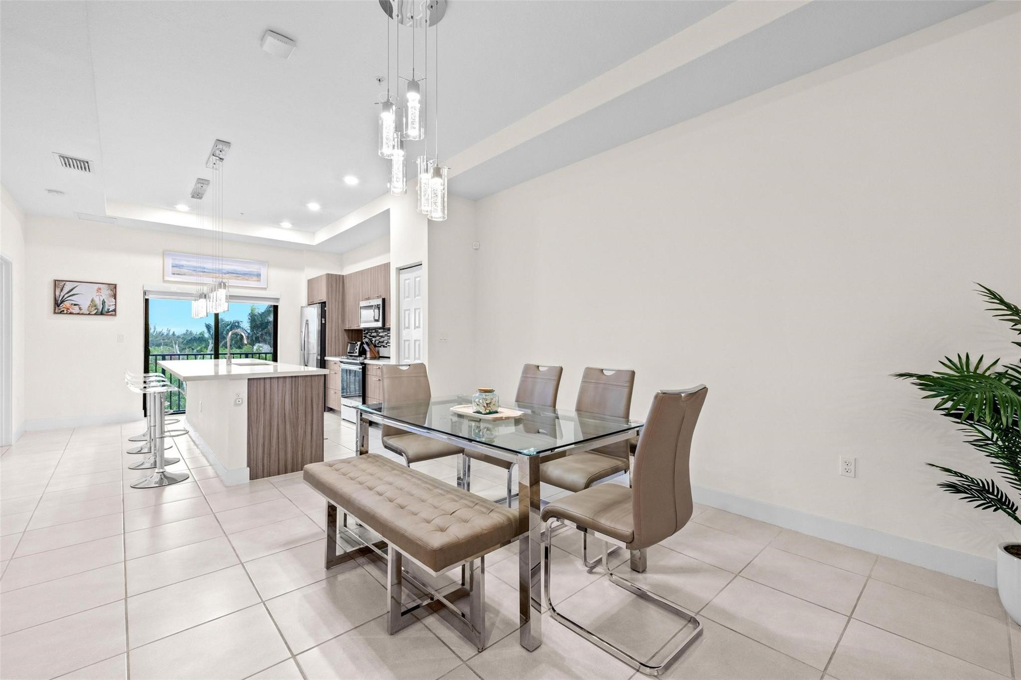 APEX AT PARK CENTRAL CONDO NO 4 - Residential Lease