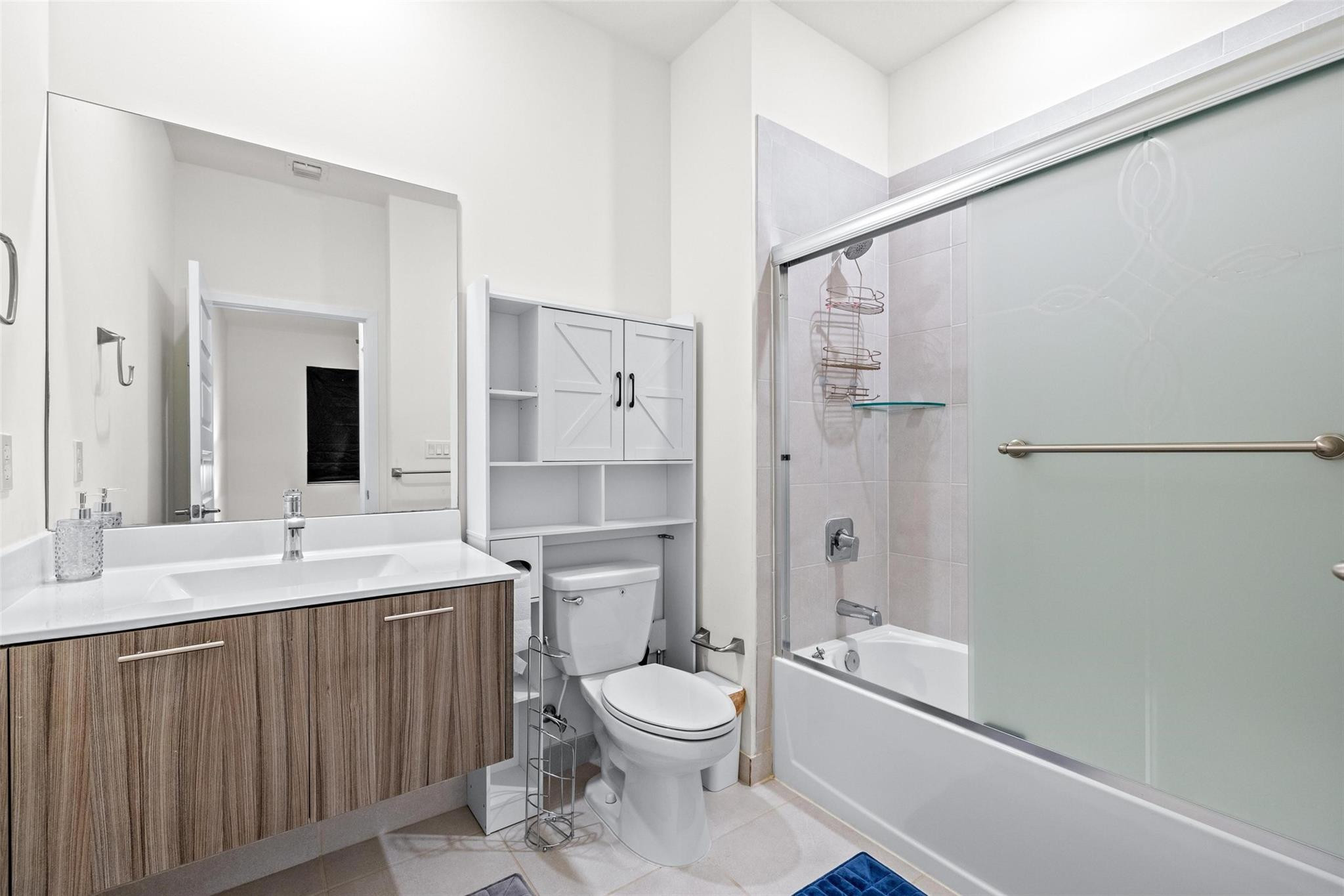APEX AT PARK CENTRAL CONDO NO 4 - Residential Lease