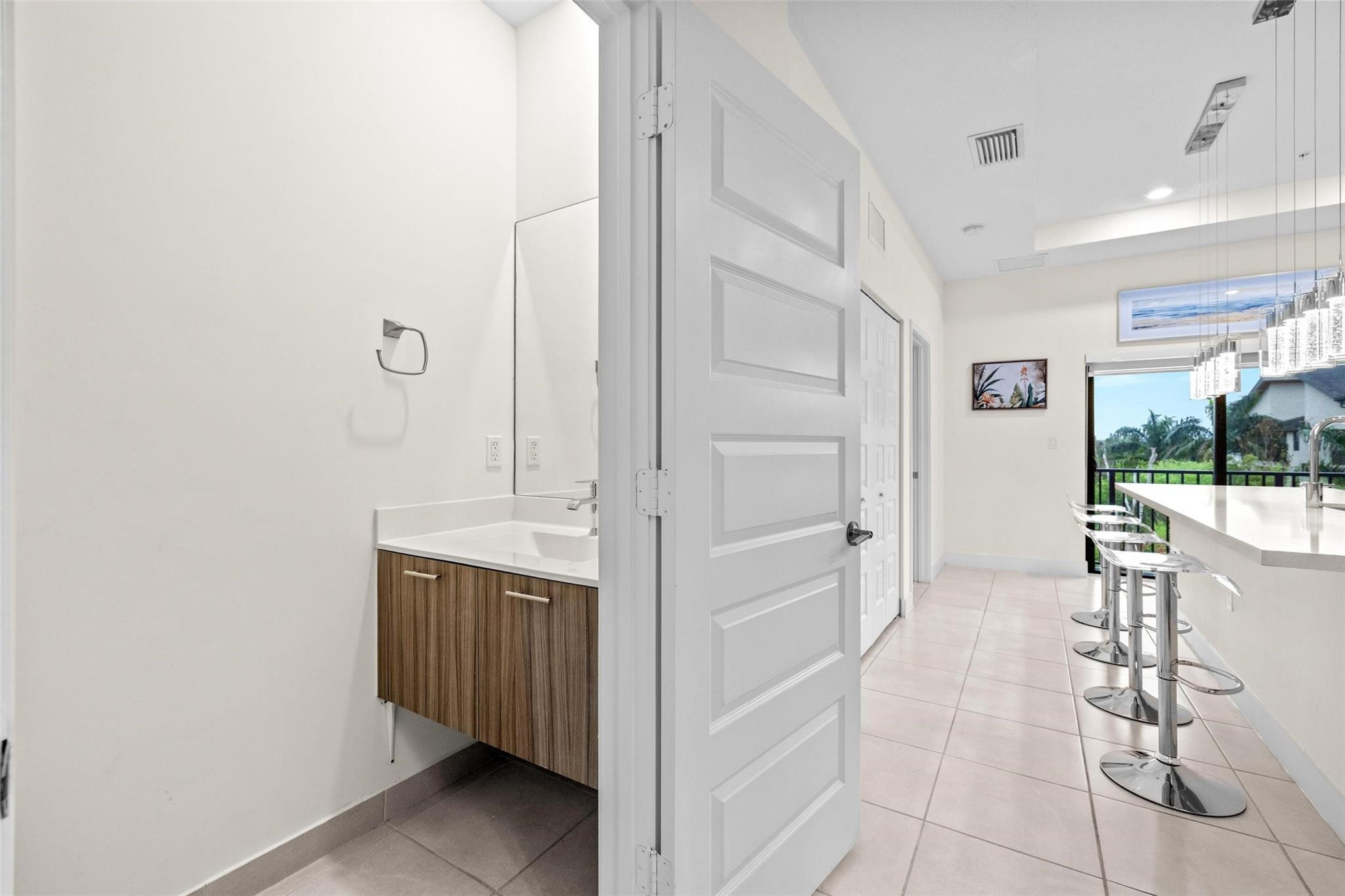 APEX AT PARK CENTRAL CONDO NO 4 - Residential Lease