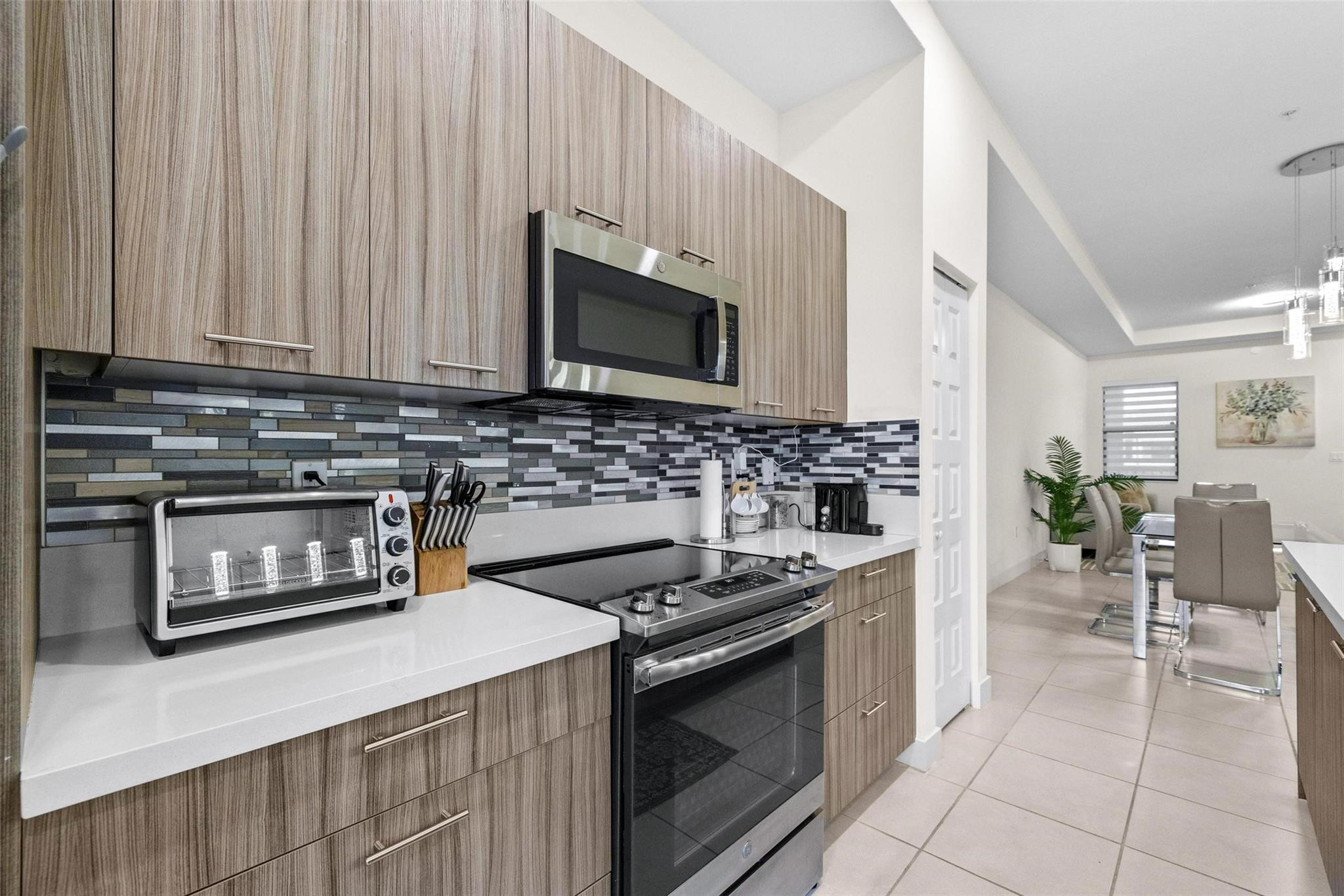 APEX AT PARK CENTRAL CONDO NO 4 - Residential Lease