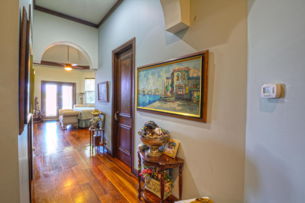 CAPTAINS KEY - Residential