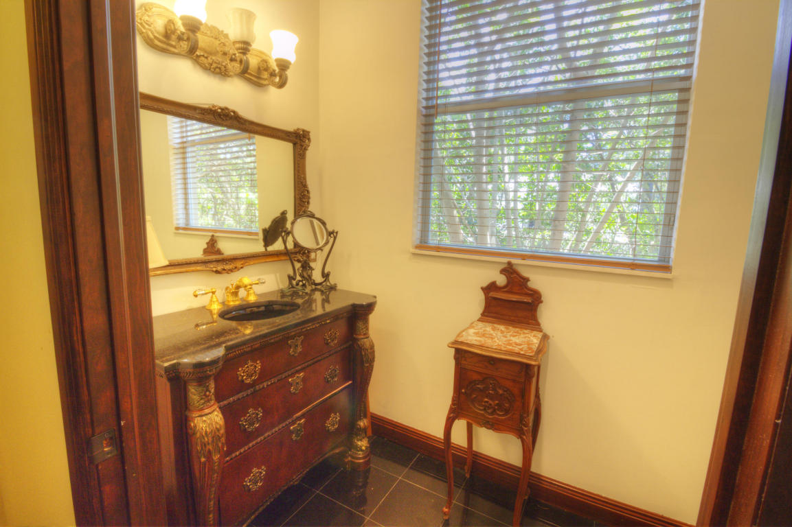 CAPTAINS KEY - Residential