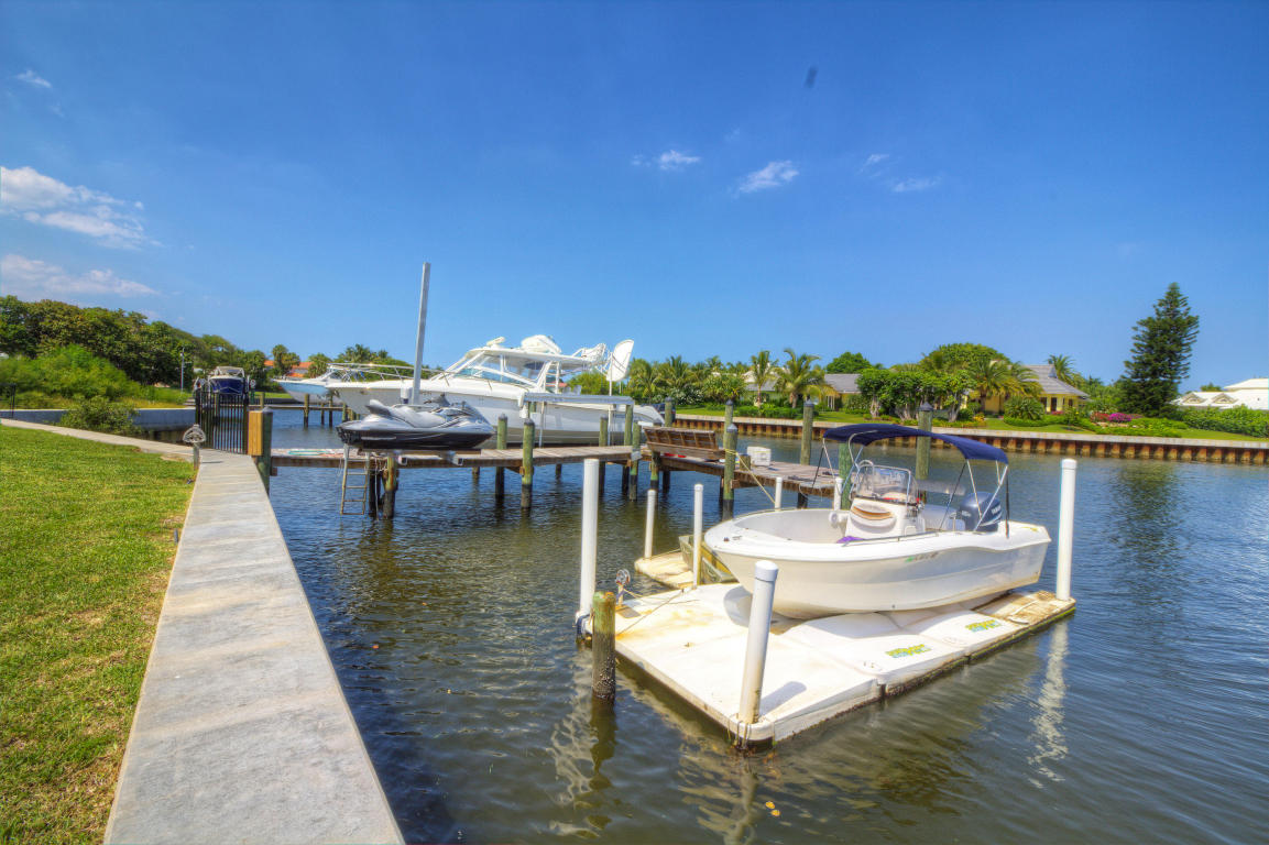 CAPTAINS KEY - Residential