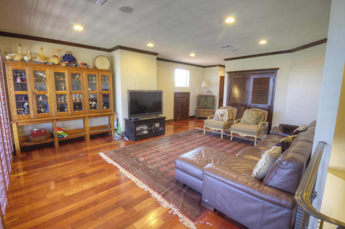 CAPTAINS KEY - Residential