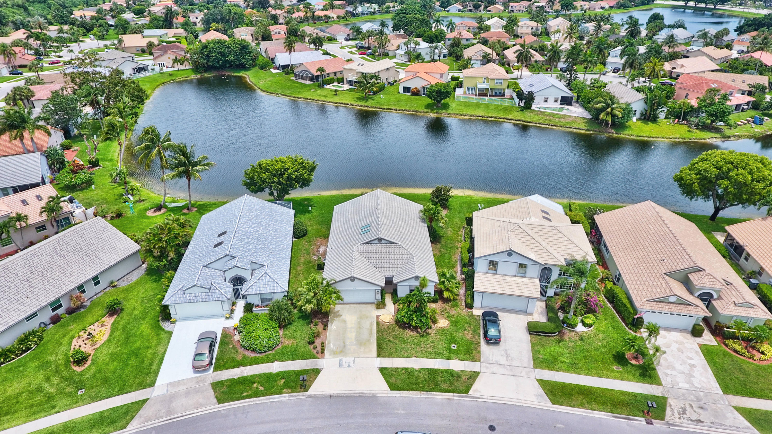 RAINBOW LAKES/THE ESTATES - Residential