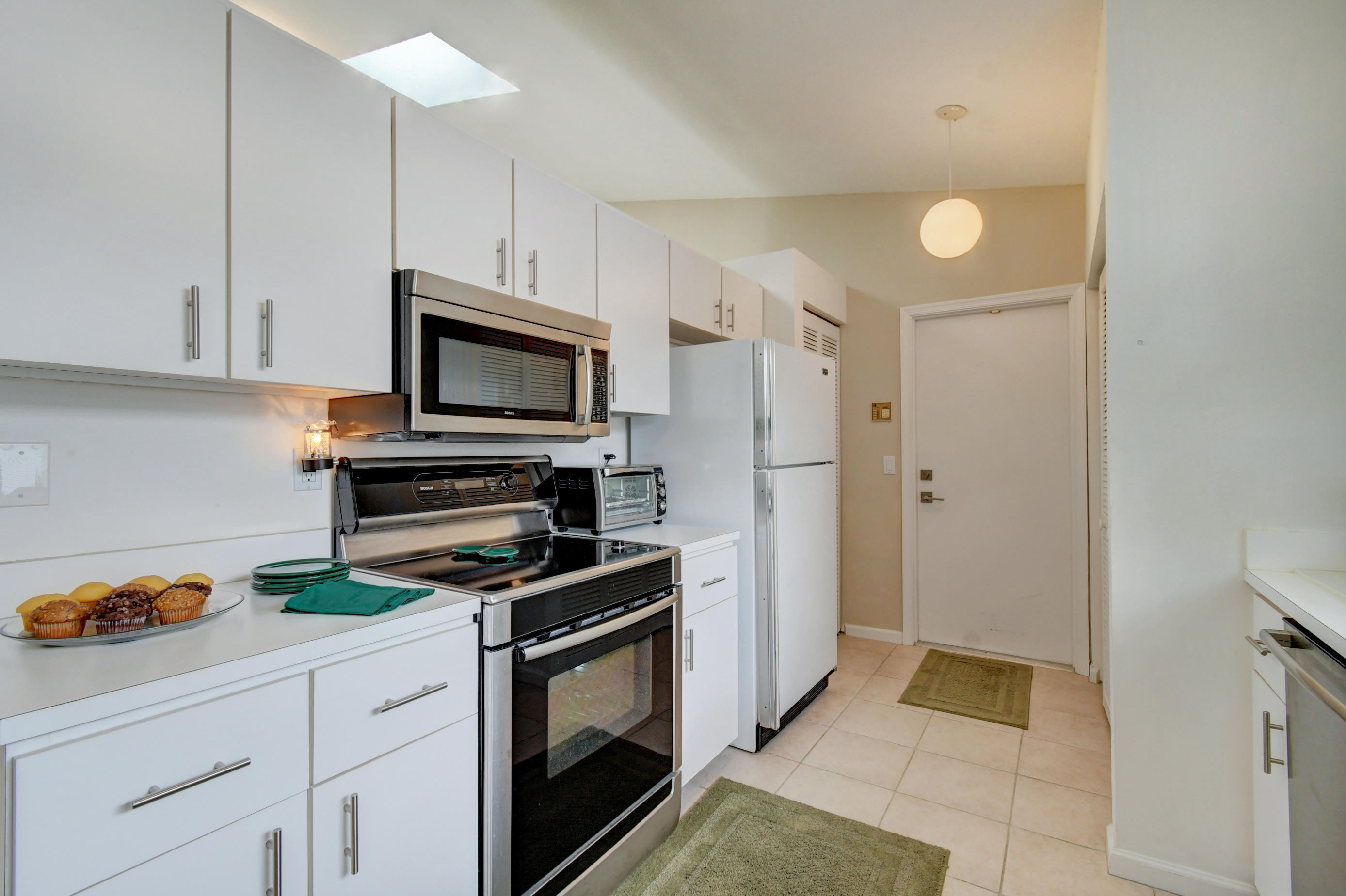 RAINBOW LAKES/THE ESTATES - Residential