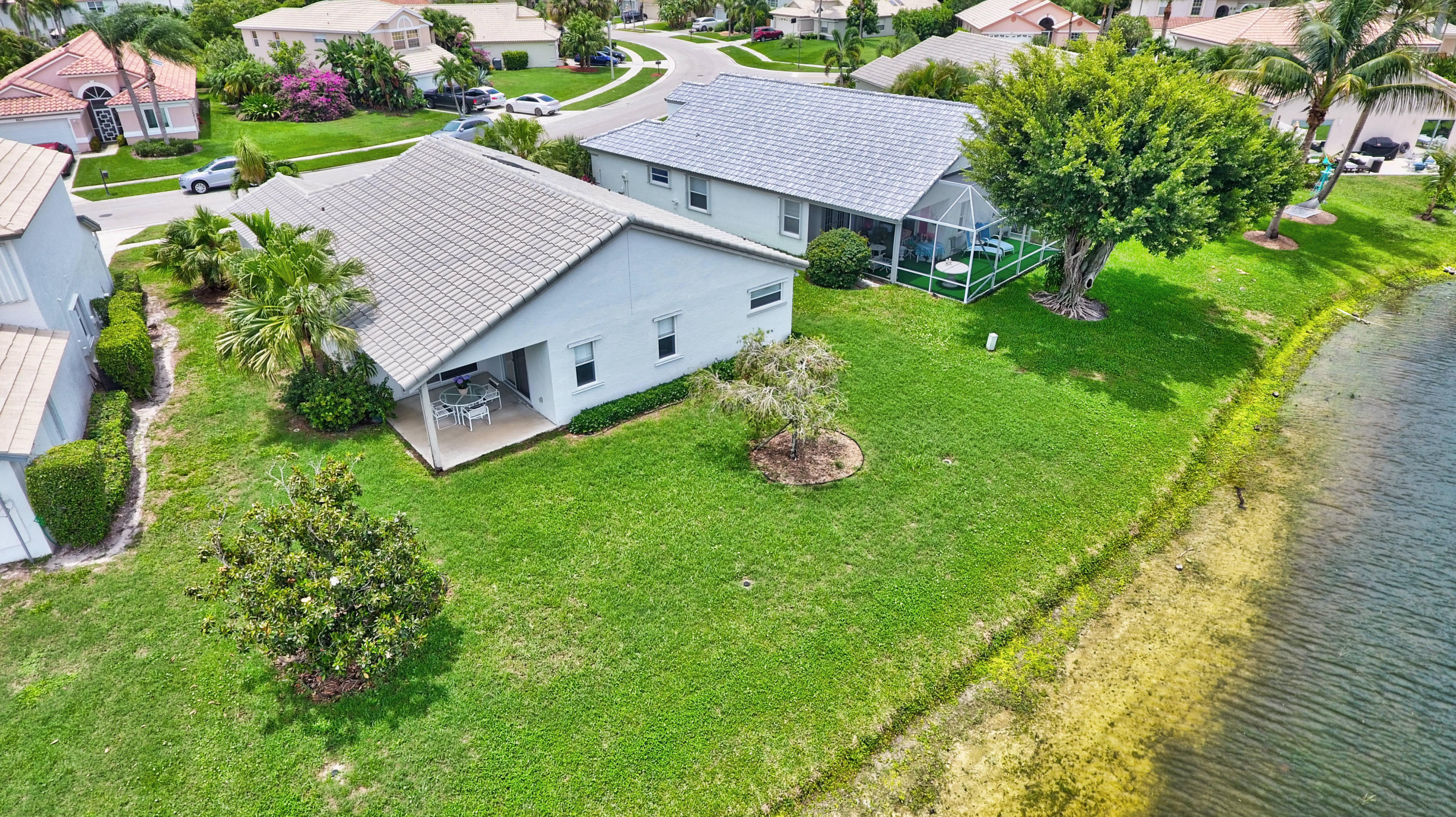 RAINBOW LAKES/THE ESTATES - Residential